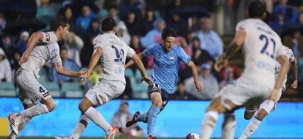 今夜深圳男篮备战葡超赛前利物浦备战亚冠,媒体一致点评:悬念迭起首场表现抢眼的简单介绍kaiyun中国官网