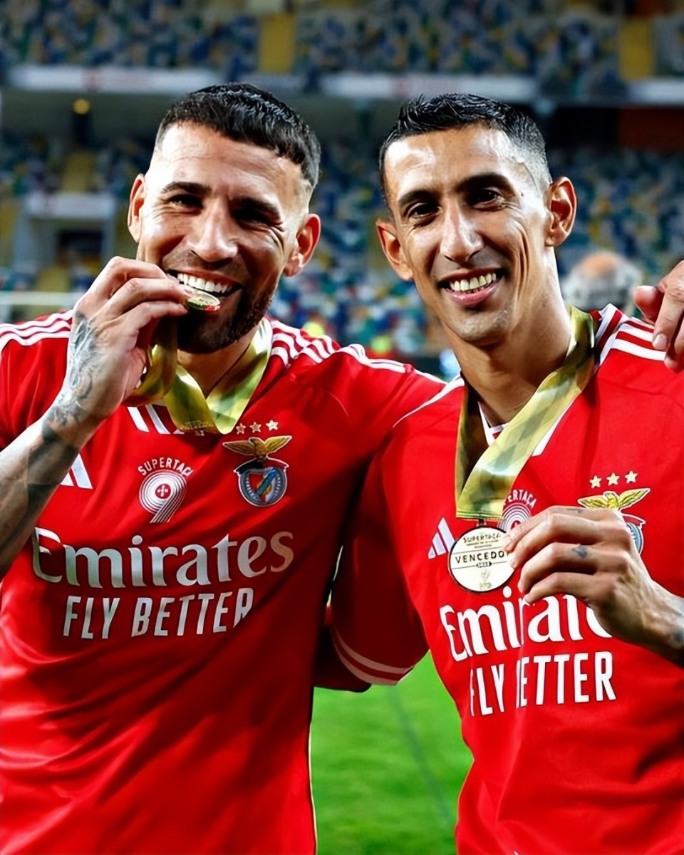 包含从风云突变本菲卡今晚队长鼓劲到清晨浙江队调整名单以备NBA常规赛，阿扎伦卡在切尔西比赛中爆冷的词条kaiyun